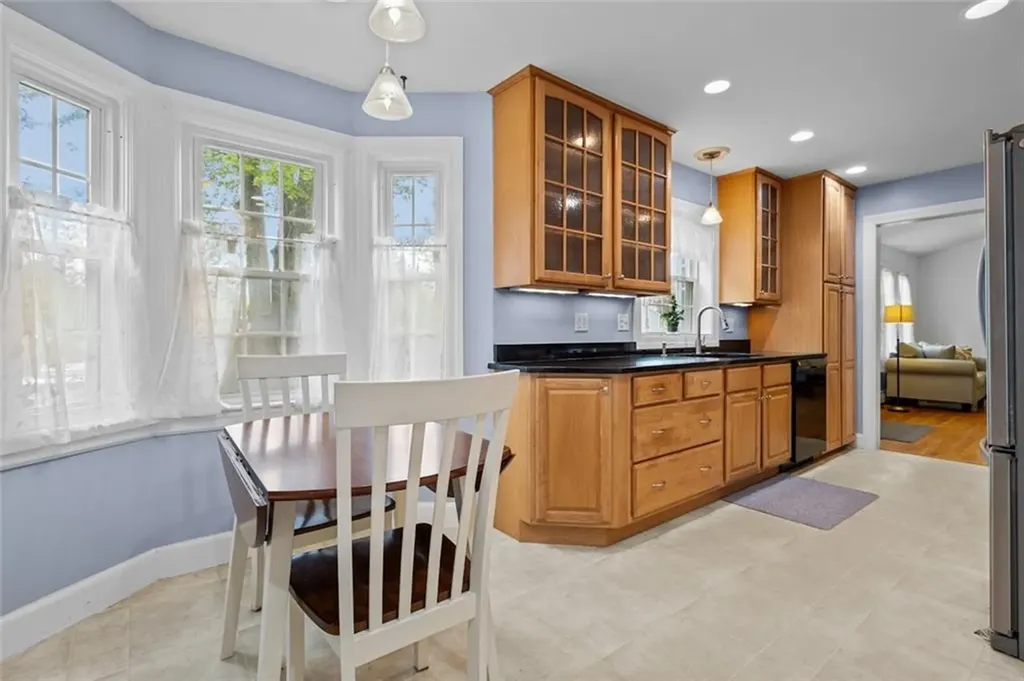 20 Bassett Avenue Warwick RI 02889