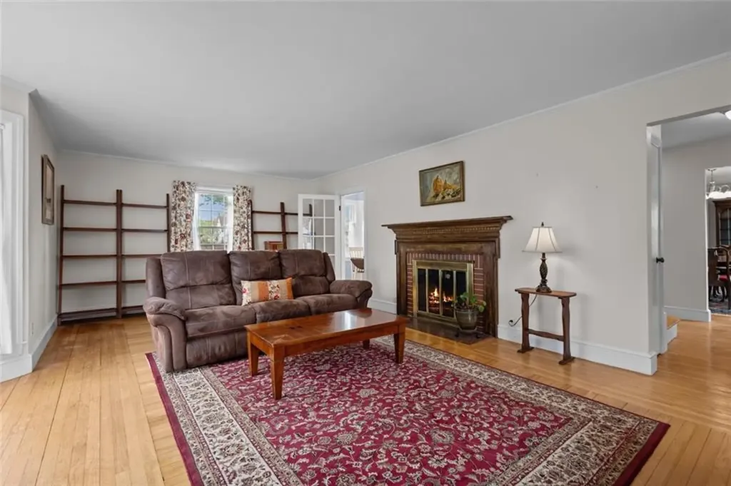 20 Bassett Avenue Warwick RI 02889