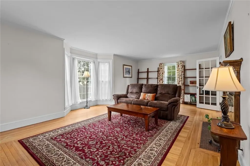 20 Bassett Avenue Warwick RI 02889