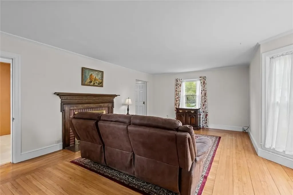 20 Bassett Avenue Warwick RI 02889