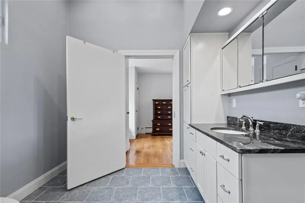 20 Bassett Avenue Warwick RI 02889