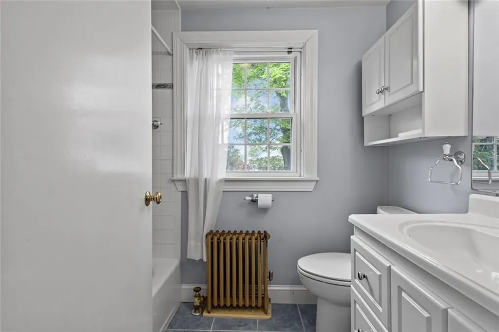 20 Bassett Avenue Warwick RI 02889
