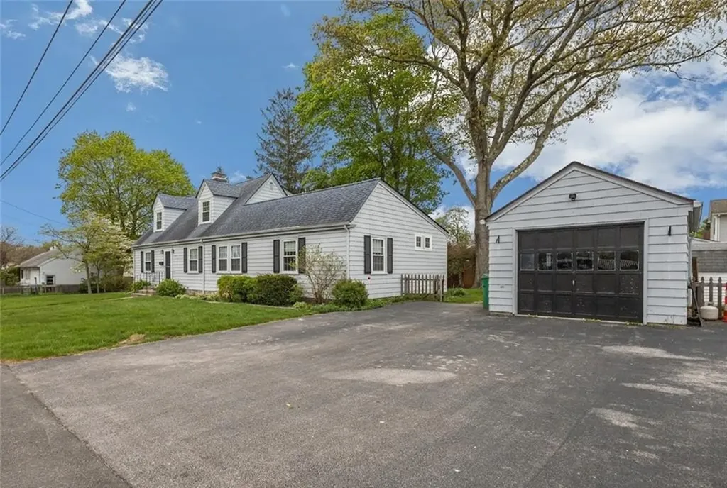 20 Bassett Avenue Warwick RI 02889