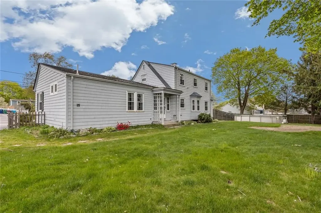 20 Bassett Avenue Warwick RI 02889