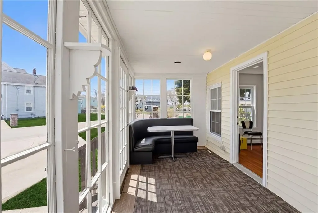 40 Jackson Avenue East Providence RI 02915