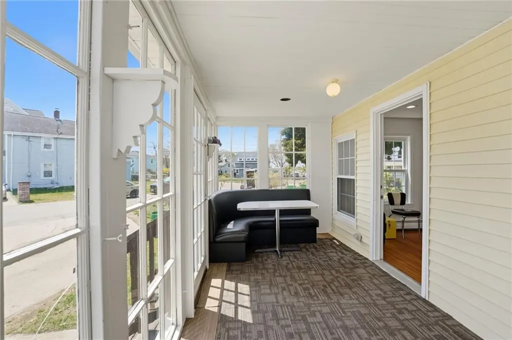 40 Jackson Avenue East Providence RI 02915