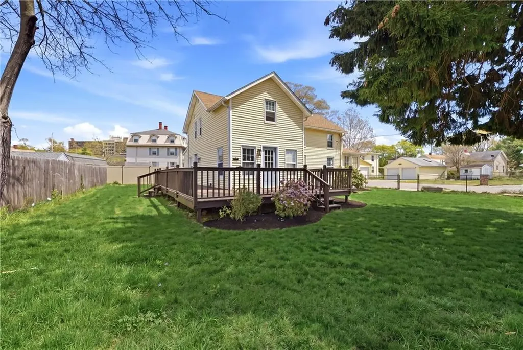40 Jackson Avenue East Providence RI 02915
