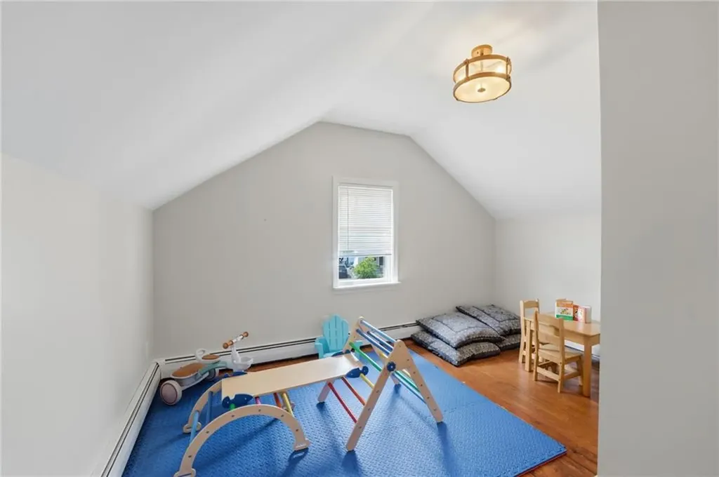 40 Jackson Avenue East Providence RI 02915