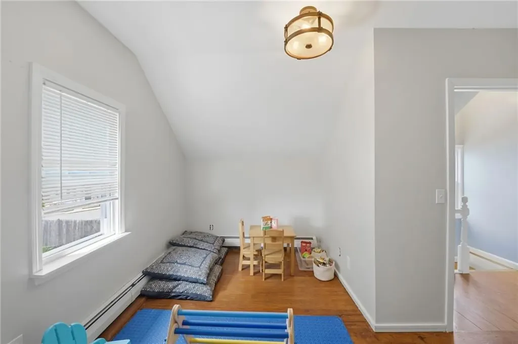 40 Jackson Avenue East Providence RI 02915