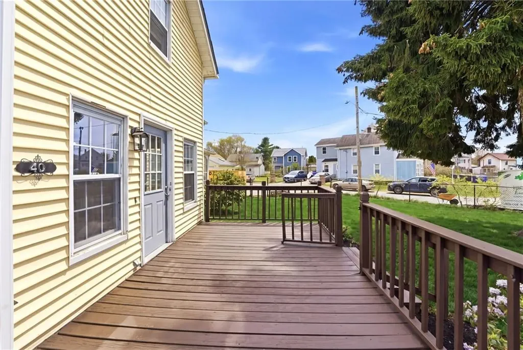 40 Jackson Avenue East Providence RI 02915
