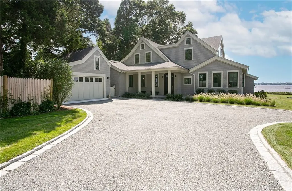 133 Ferry Road Bristol RI 02809
