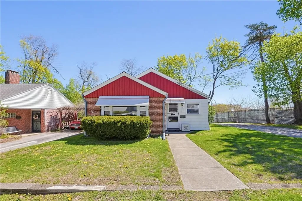 35 North Long Street Johnston RI 02919