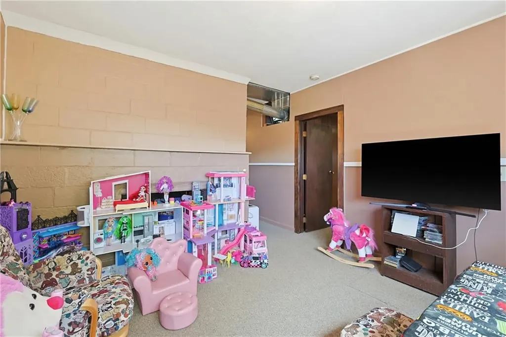 35 North Long Street Johnston RI 02919