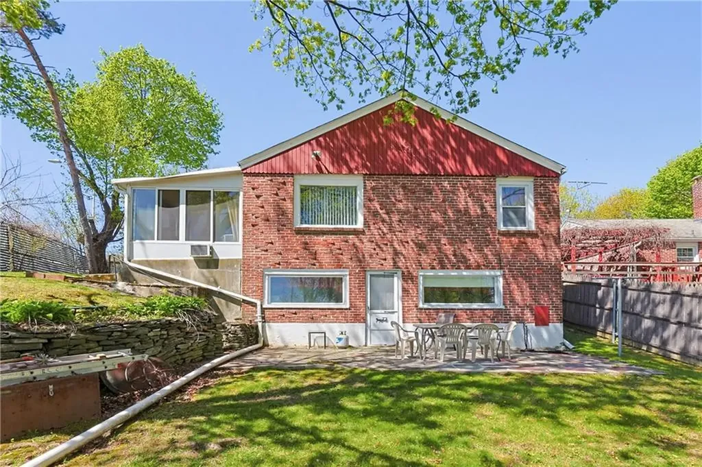 35 North Long Street Johnston RI 02919