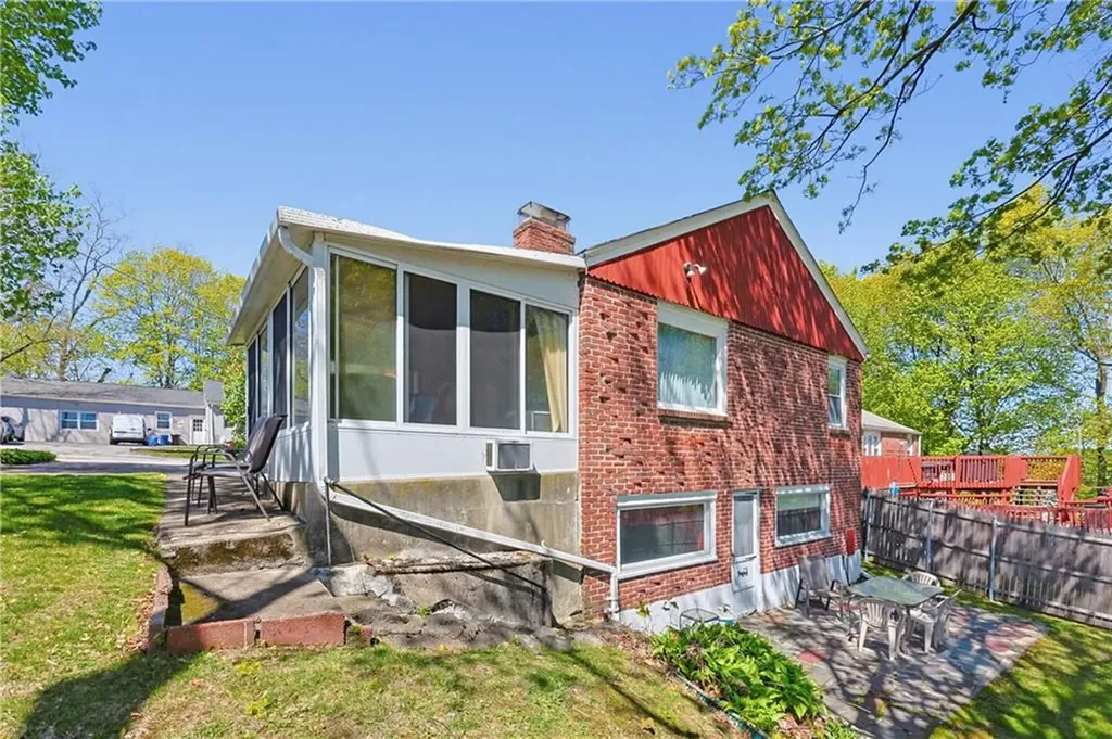 35 North Long Street Johnston RI 02919