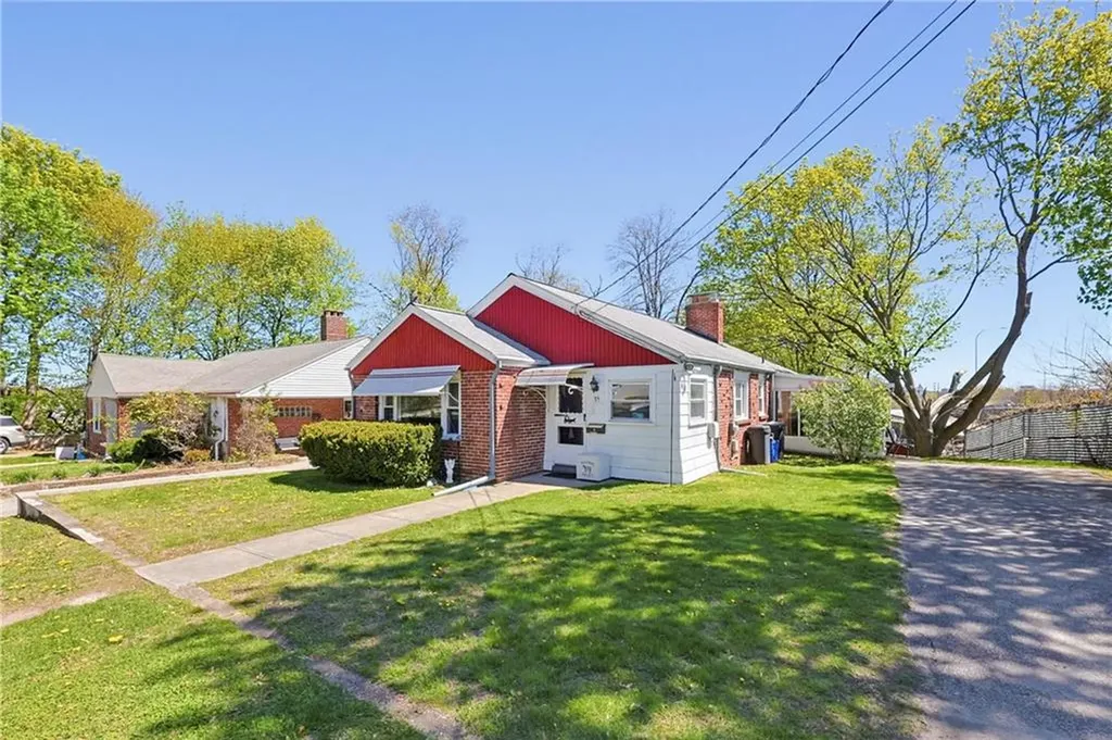 35 North Long Street Johnston RI 02919