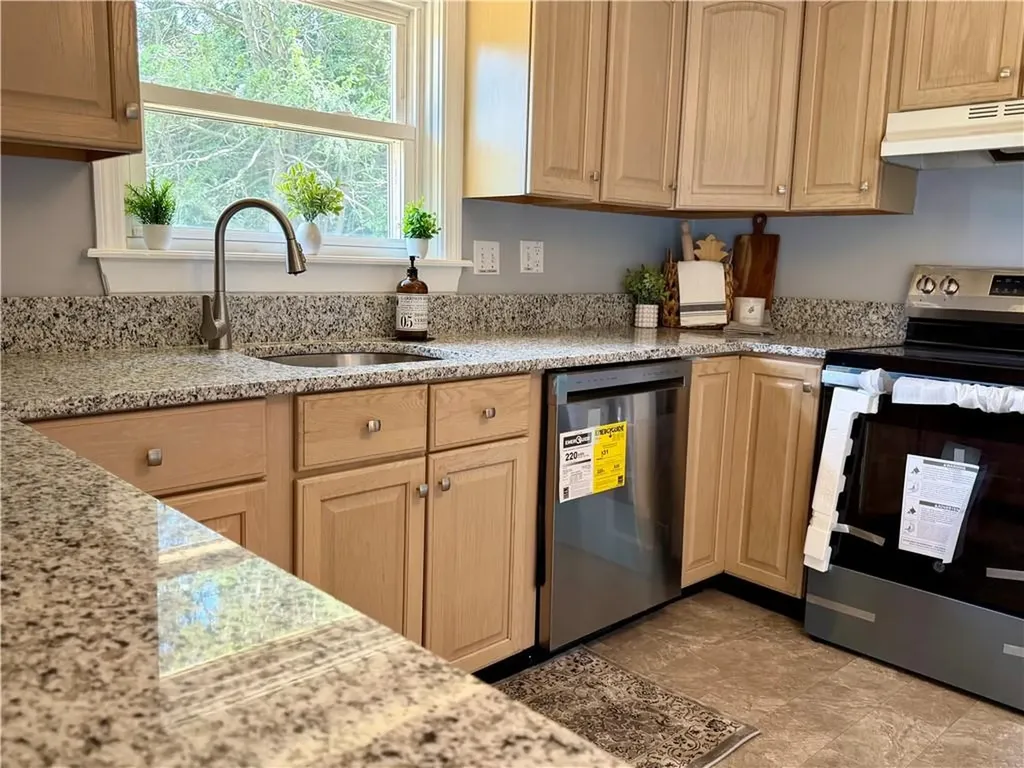 40 Heroux Boulevard Cumberland RI 02864
