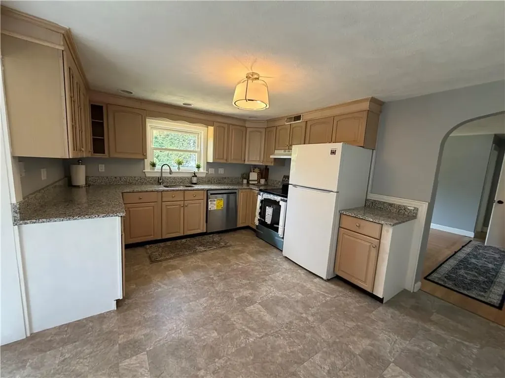 40 Heroux Boulevard Cumberland RI 02864