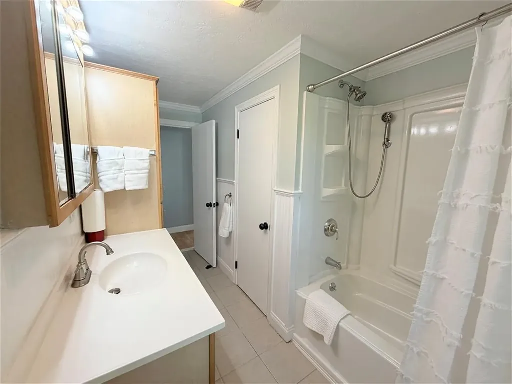 40 Heroux Boulevard Cumberland RI 02864
