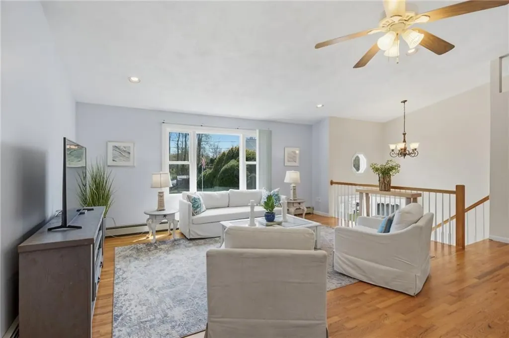 37 Pleasant Avenue Narragansett RI 02882