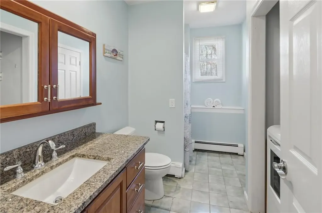 37 Pleasant Avenue Narragansett RI 02882