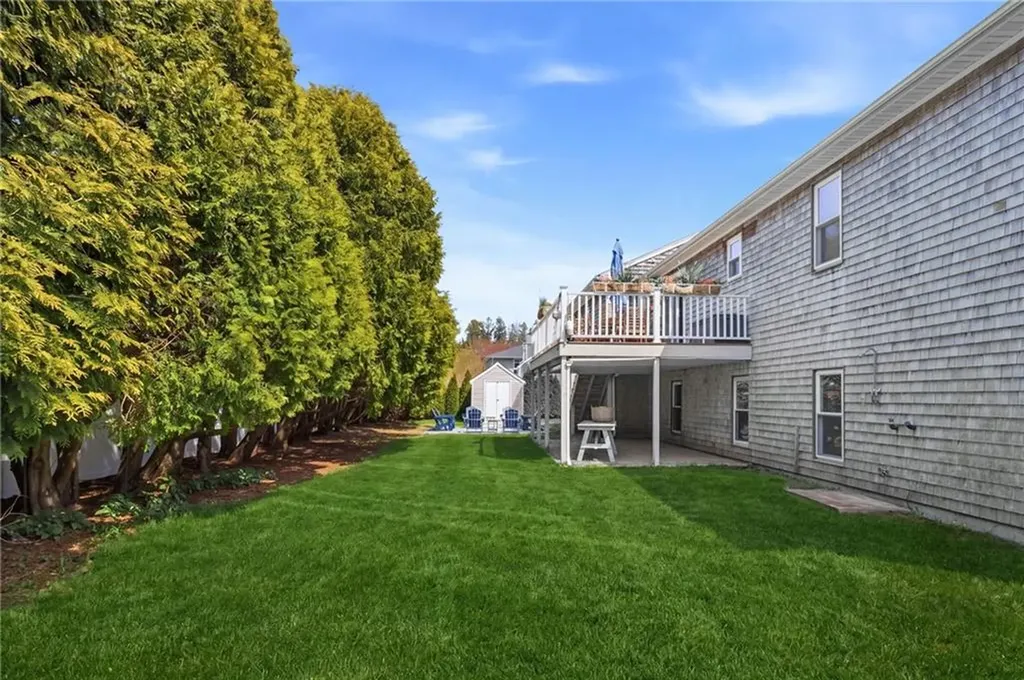 37 Pleasant Avenue Narragansett RI 02882