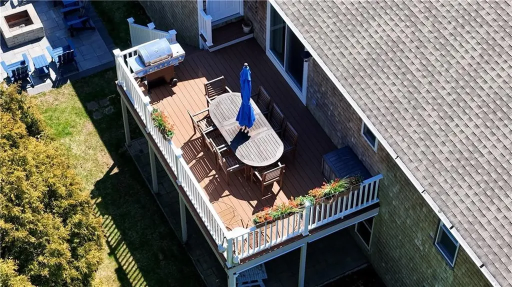 37 Pleasant Avenue Narragansett RI 02882