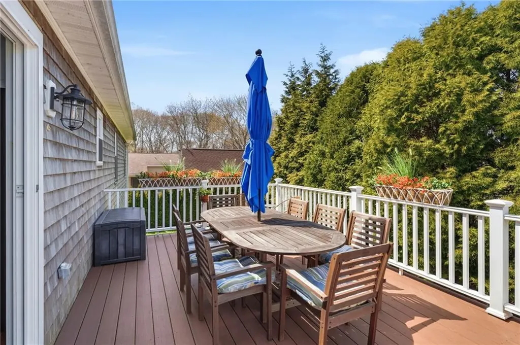 37 Pleasant Avenue Narragansett RI 02882
