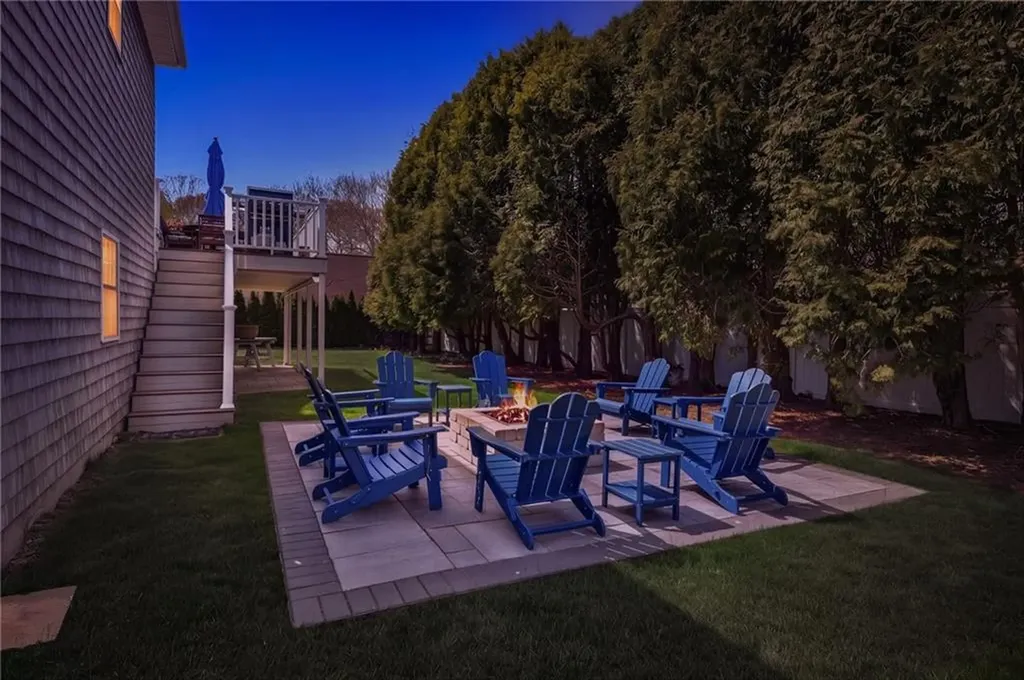37 Pleasant Avenue Narragansett RI 02882