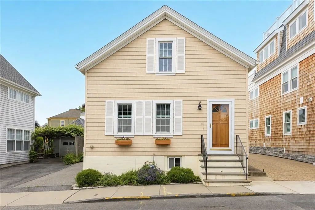 40 Holland Street Newport RI 02840