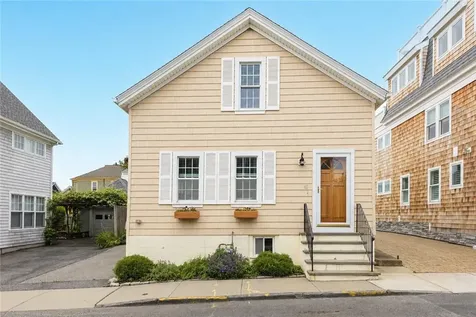40 Holland Street Newport RI 02840