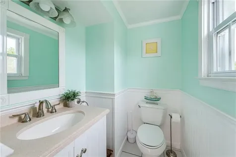 40 Holland Street Newport RI 02840