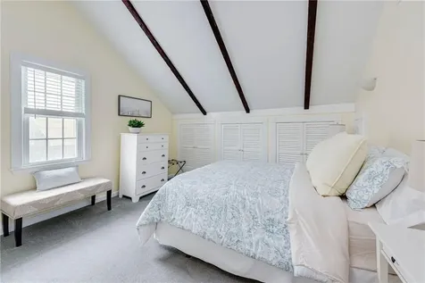 40 Holland Street Newport RI 02840