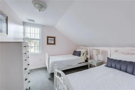 40 Holland Street Newport RI 02840