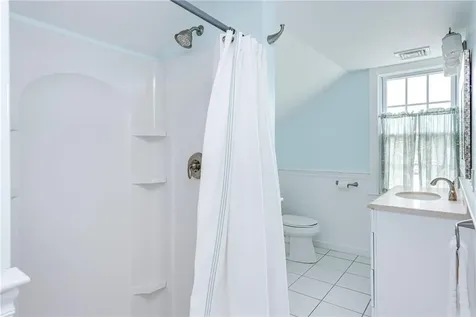 40 Holland Street Newport RI 02840