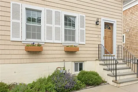 40 Holland Street Newport RI 02840