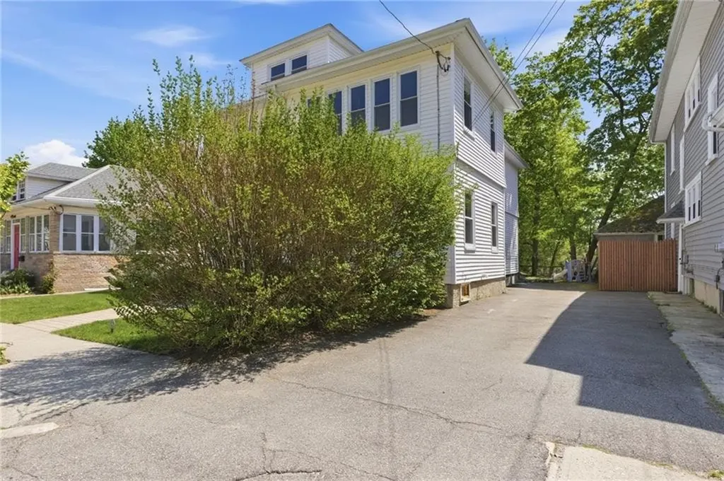 22 Taft Avenue Providence RI 02906