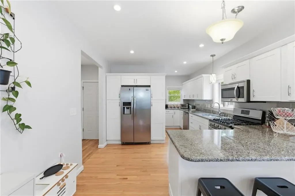 22 Taft Avenue Providence RI 02906