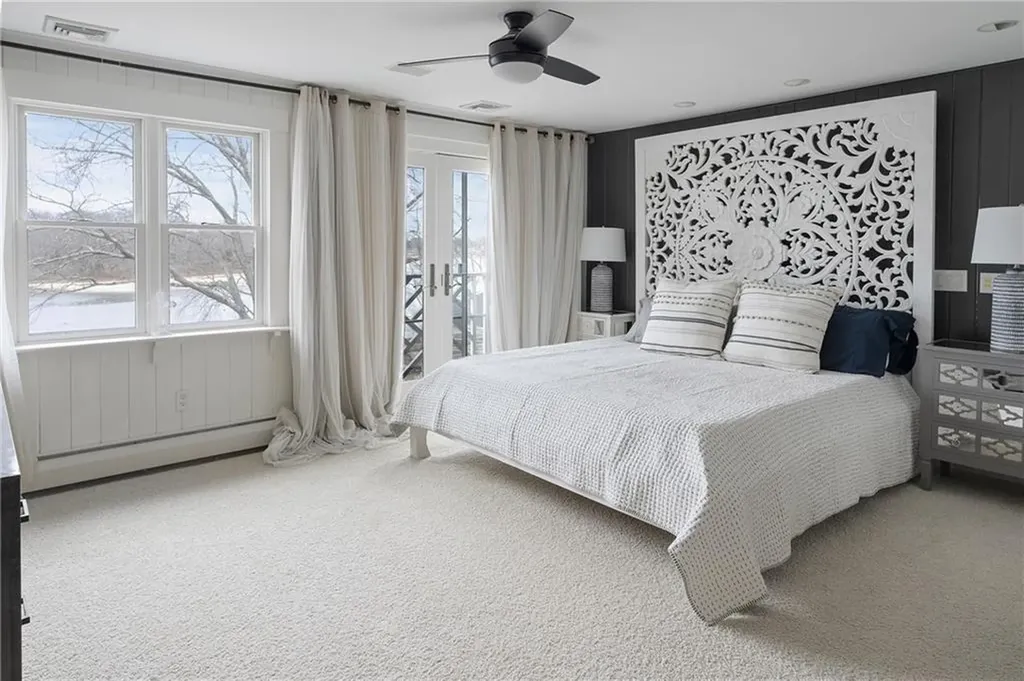 1090 Buttonwoods Avenue Warwick RI 02886