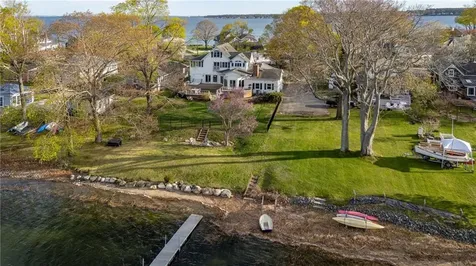 1090 Buttonwoods Avenue Warwick RI 02886