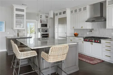 1090 Buttonwoods Avenue Warwick RI 02886