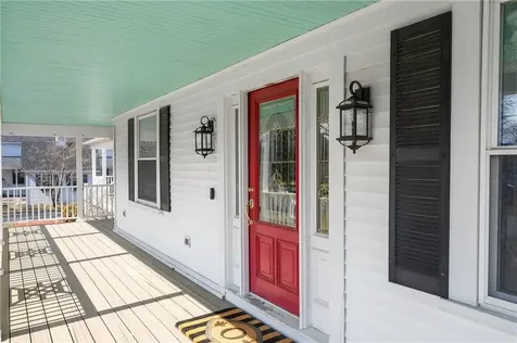 1090 Buttonwoods Avenue Warwick RI 02886