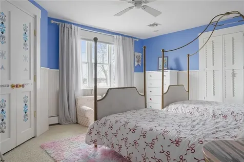1090 Buttonwoods Avenue Warwick RI 02886