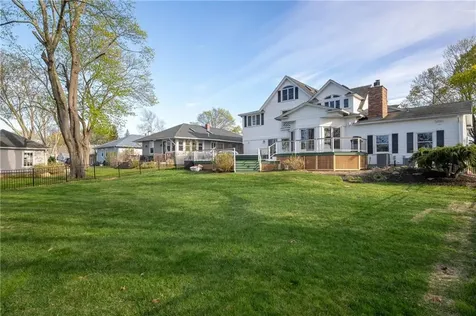 1090 Buttonwoods Avenue Warwick RI 02886