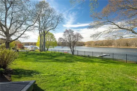 1090 Buttonwoods Avenue Warwick RI 02886