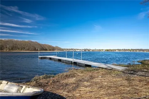 1090 Buttonwoods Avenue Warwick RI 02886