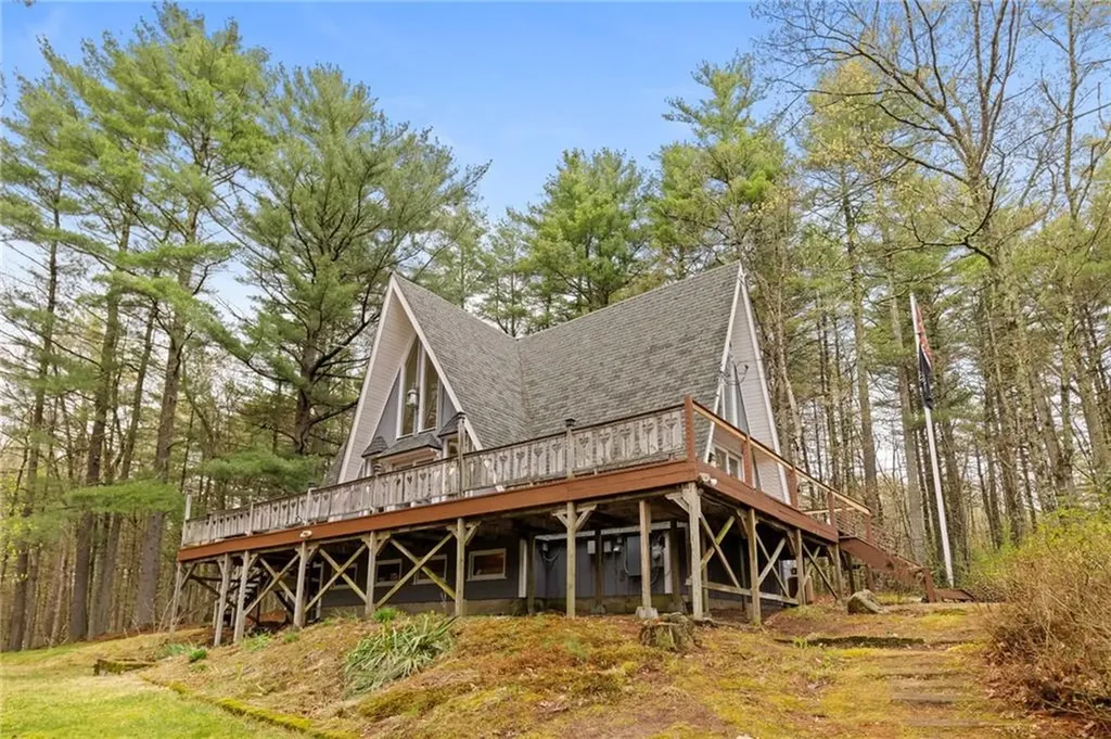 535 Log Road Smithfield RI 02917