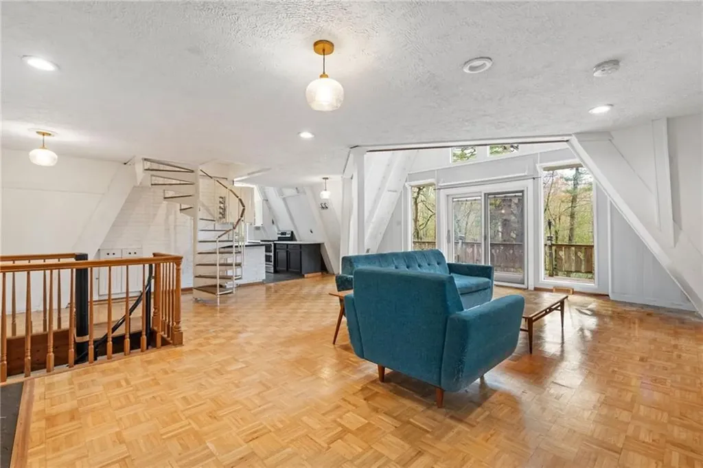 535 Log Road Smithfield RI 02917