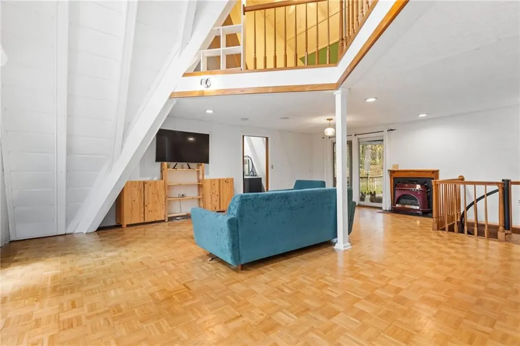 535 Log Road Smithfield RI 02917