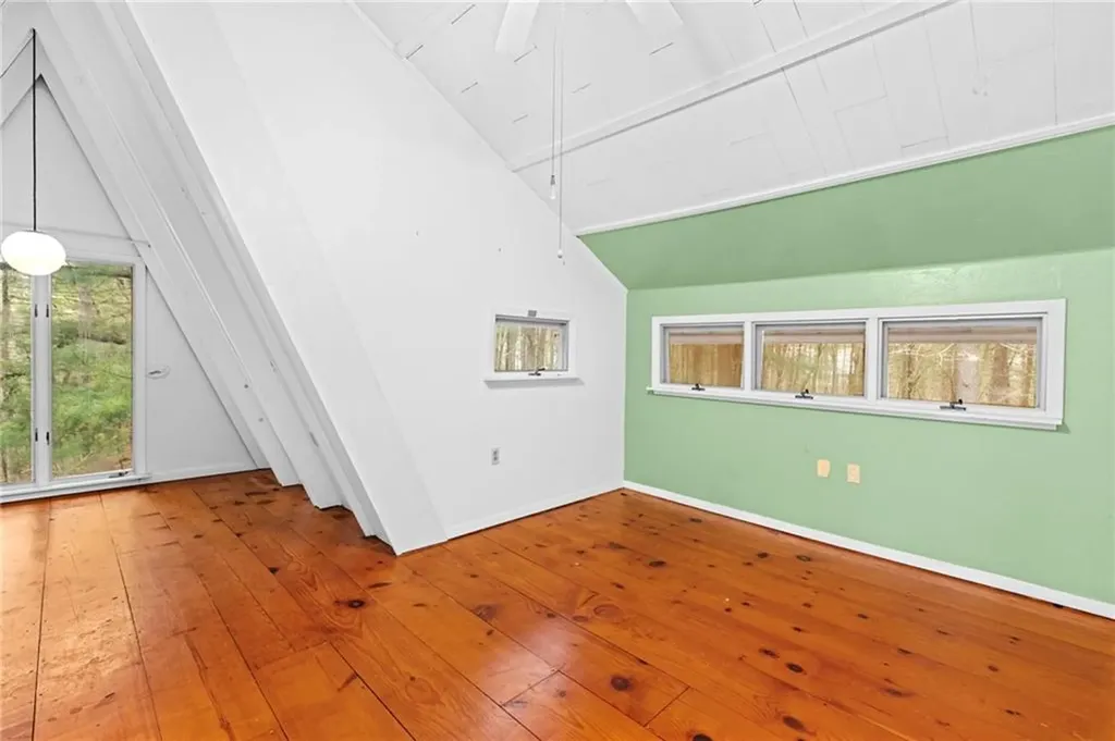 535 Log Road Smithfield RI 02917